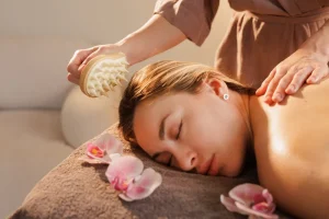 Read more about the article The Hidden Power of Scalp Massage — Why Your Head Deserves More Attention