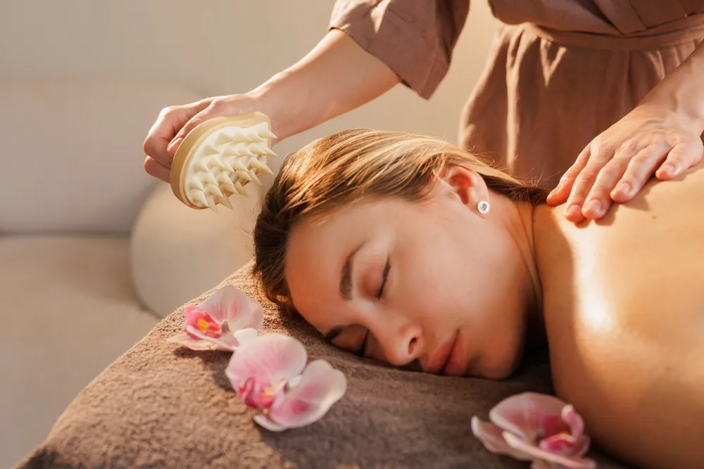 Read more about the article The Hidden Power of Scalp Massage — Why Your Head Deserves More Attention